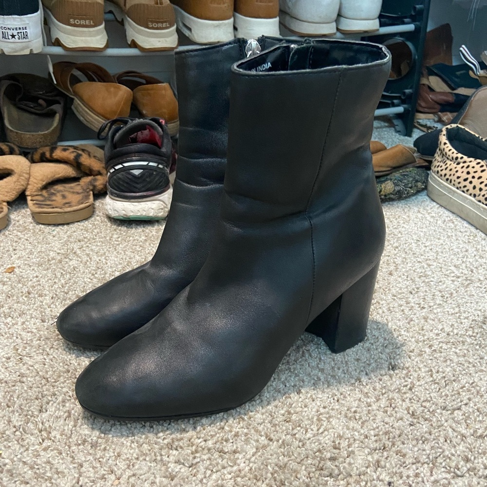 [Topshop] Black leather heeled boots, 8.5